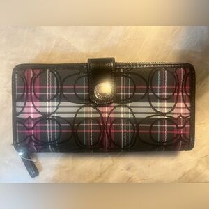 COACH PLAID POPPY Wallet in Black with Pink